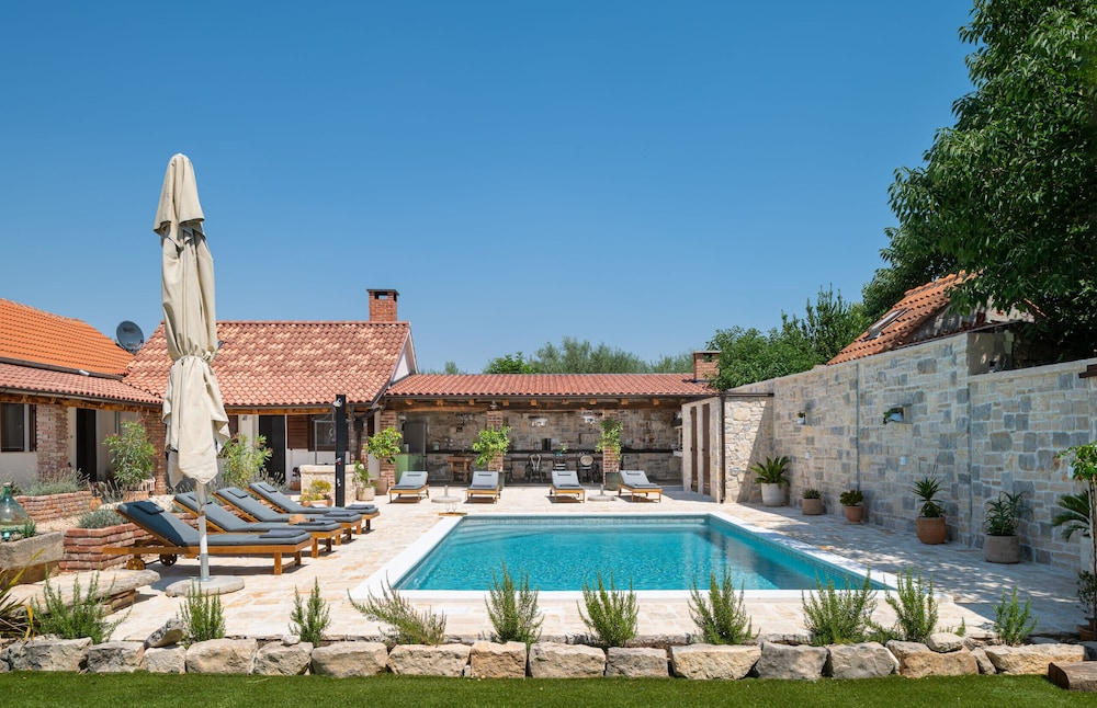 Villa Rustica ZadarVillas