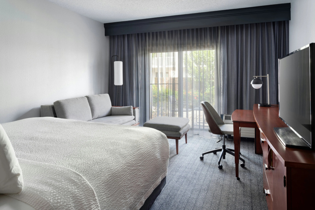 Courtyard by Marriott West Palm Beach