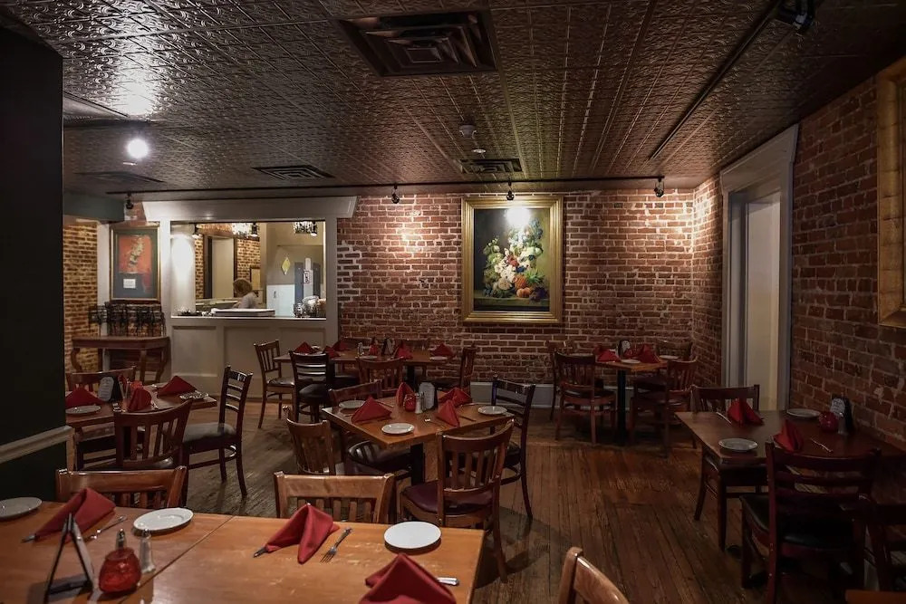 The Chester Publick House Restaurant and Inn