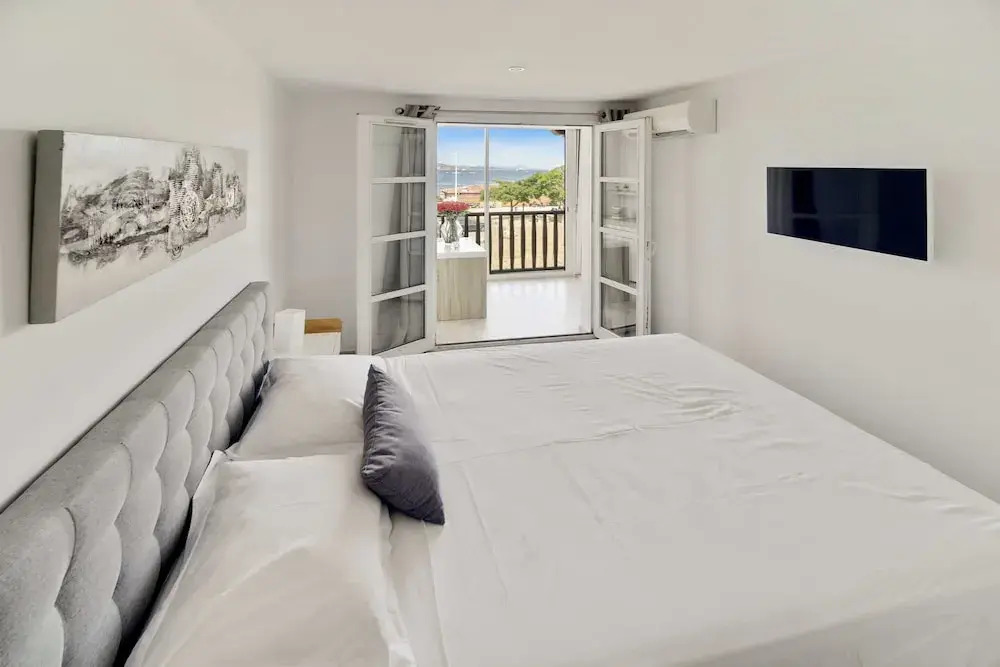 Beautiful Flat With sea View - 4P - Gassin