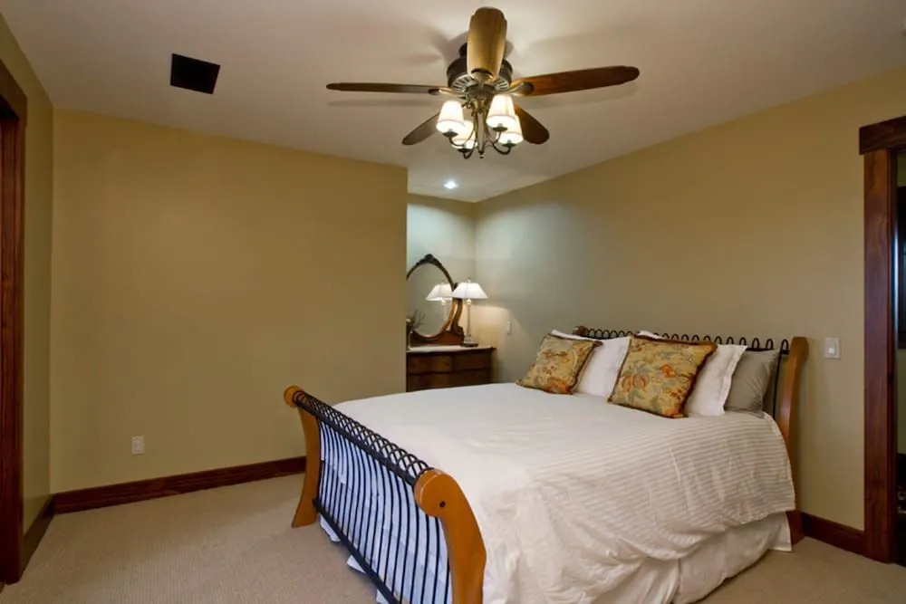 Majestic Carefree 3 BR by Casago