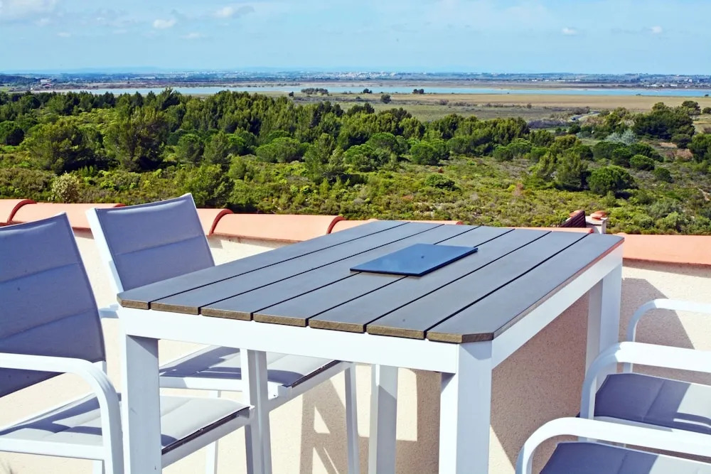 Villa With 2 Bedrooms in Saint Pierre la Mer, With Wonderful sea View