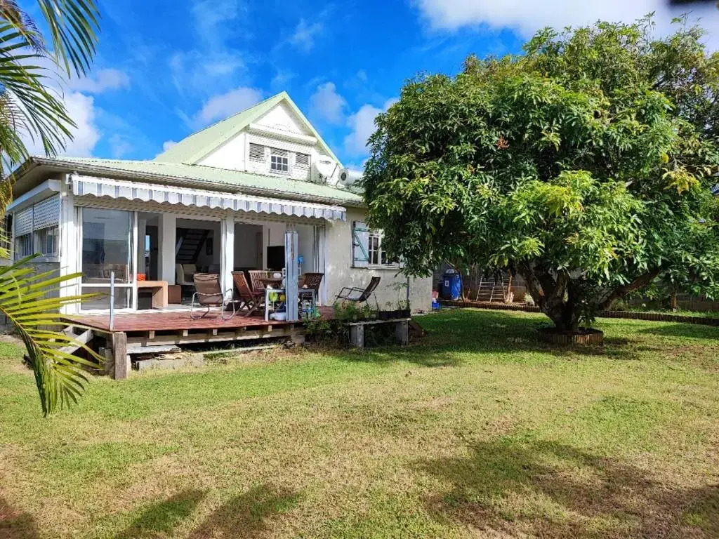Stunning 3-Bed House in Baie Mahault