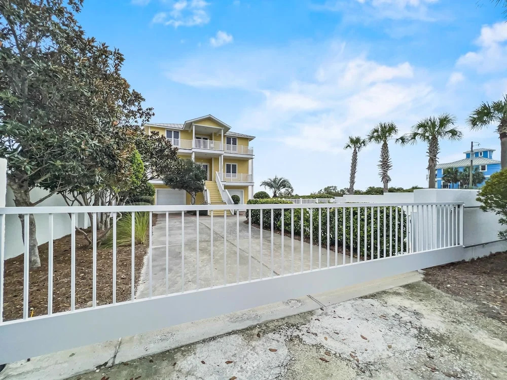 Turtle Watch 4 Bedroom Home by RedAwning
