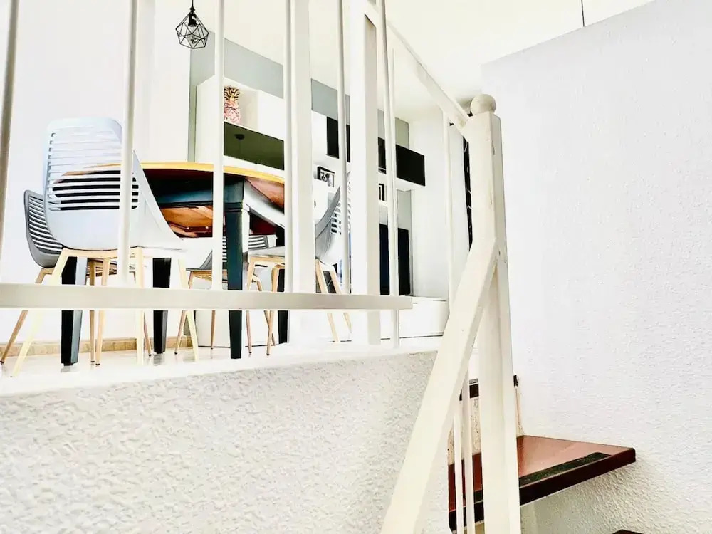 Spacious 2 BR Golden Apartment