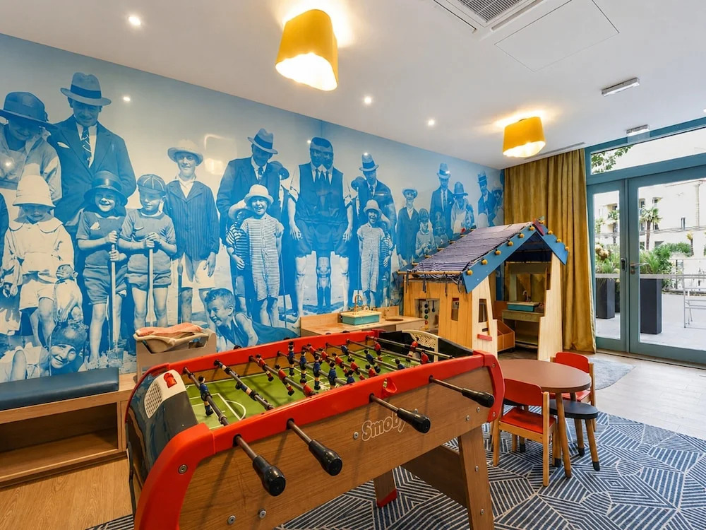 Picturesque Deauville Apartment for 6
