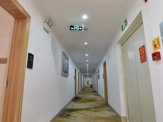 Dongxing Xinchang Hotel