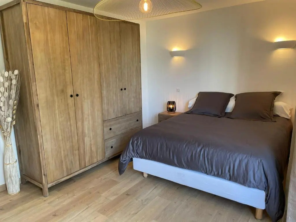 Magnifique appartement climatisé de 87m², à 100m de la plage