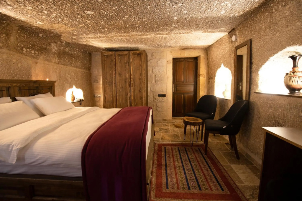 Medusa Cave Hotel