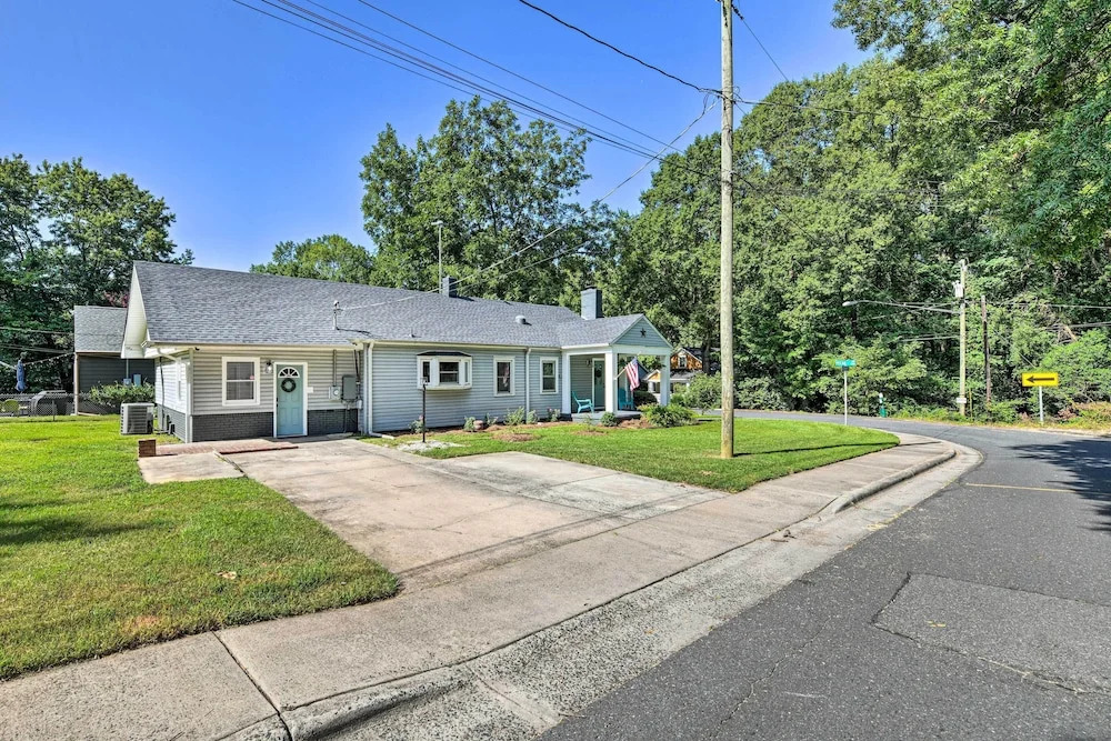 Chic Charlotte Retreat < 3 Miles to Downtown!