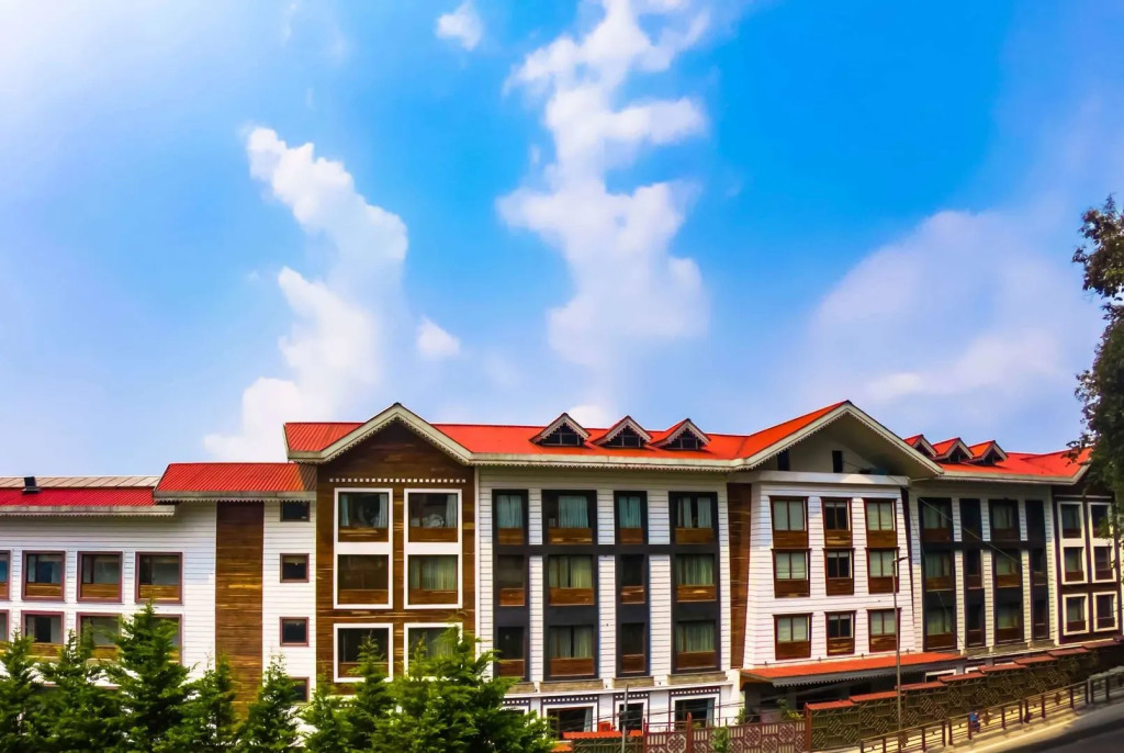 Ramada by Wyndham Gangtok Hotel & Casino Golden