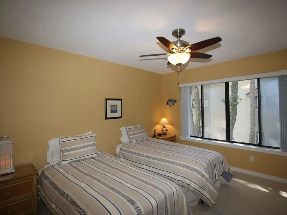 71 Springwood Villas 2 Br villa by RedAwning