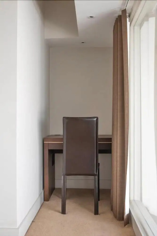 Amazing Spacious 2 Bed Duplex Penthouse w/ Balcony
