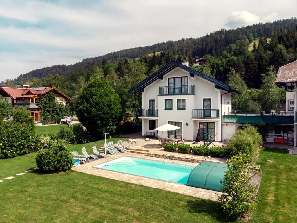 Birkenvilla Ferienhaus mit 4 Schlafzimmern für 9 Personen