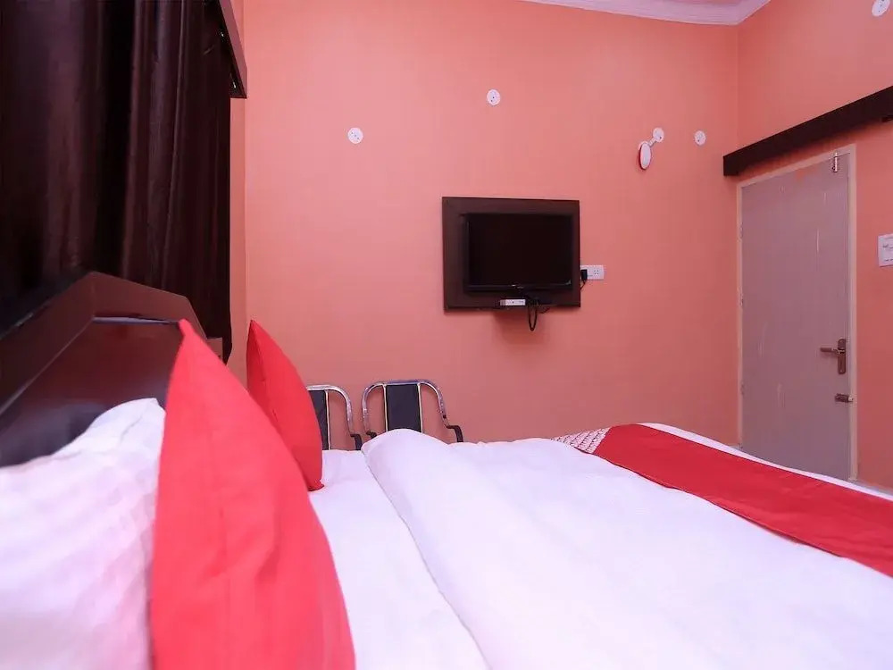 Yadav Hotel By OYO Rooms