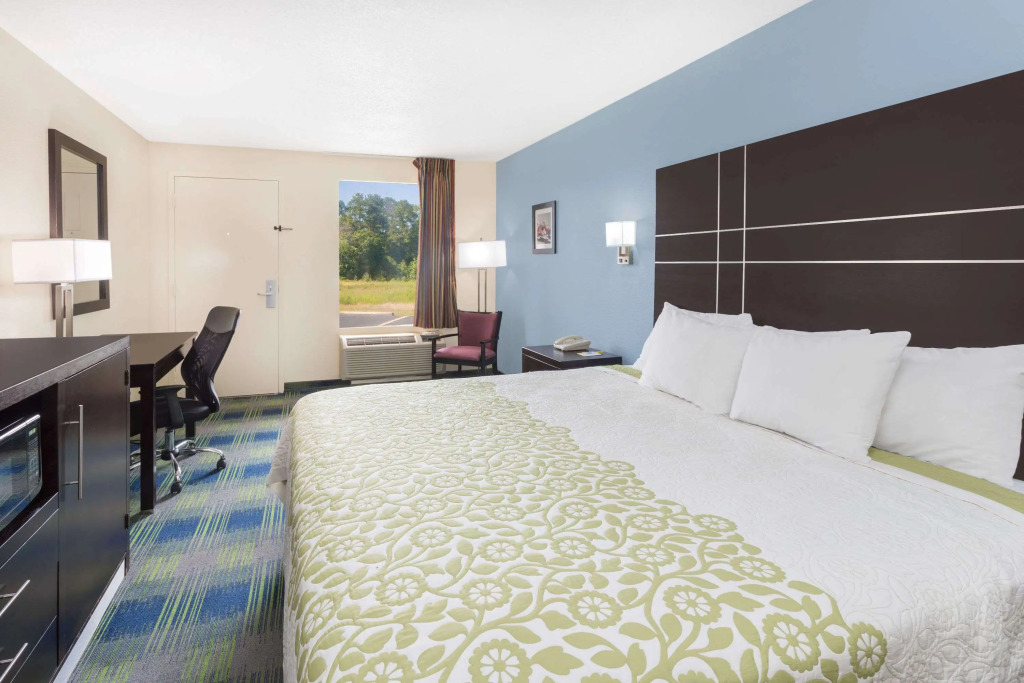 Days Inn by Wyndham Newberry South Carolina