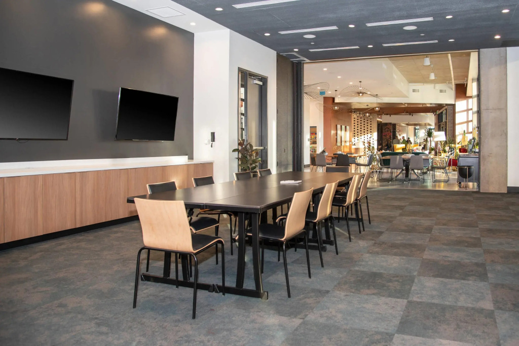 Cambria Downtown Phoenix Convention & Airport Hotel