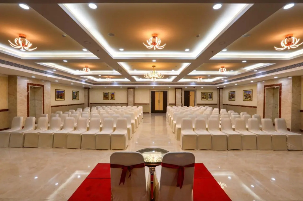 Hotel Aadithya