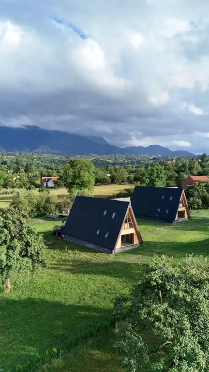Vino Chalets Bran