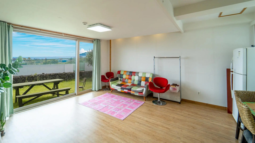 Seogwipo Geora Pension