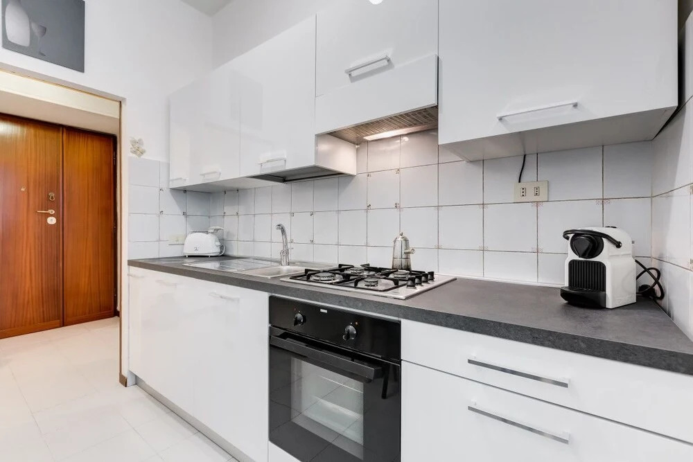 Nice and Bright 2 Beds Flat Near San Giovanni