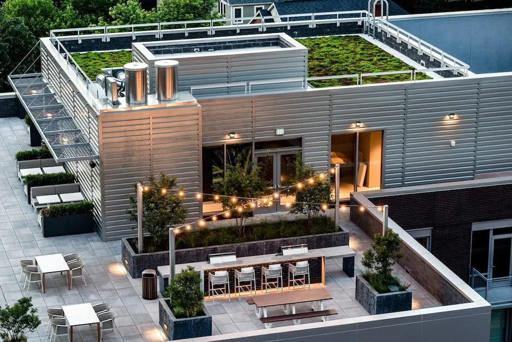 Cozy Apartments Near the Metro