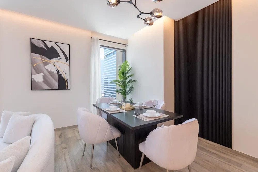 Elegant 1-bedroom Apartment for 2 Near to Burj Khalifa