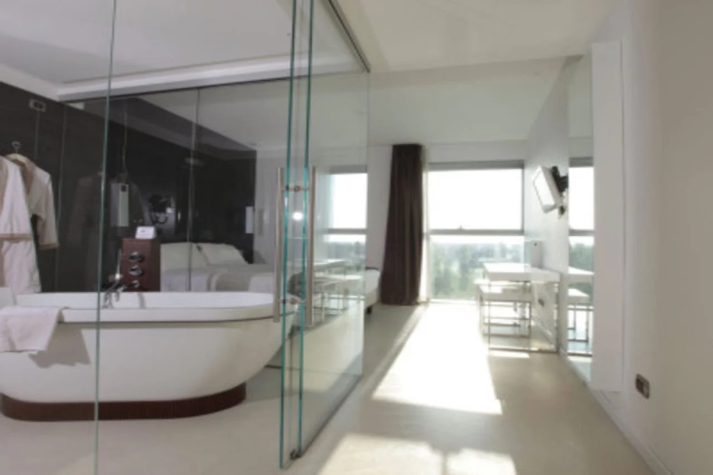 Hotel For You