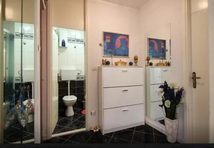 Apartment Ultra Split