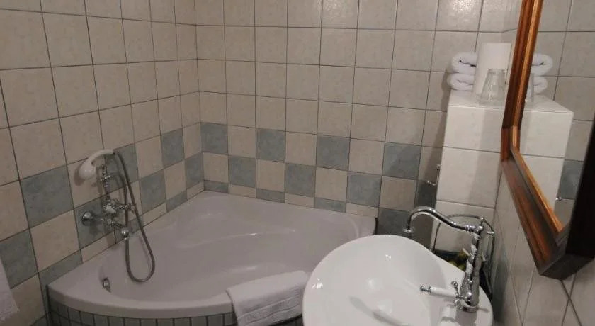 Margit Suites Hotel