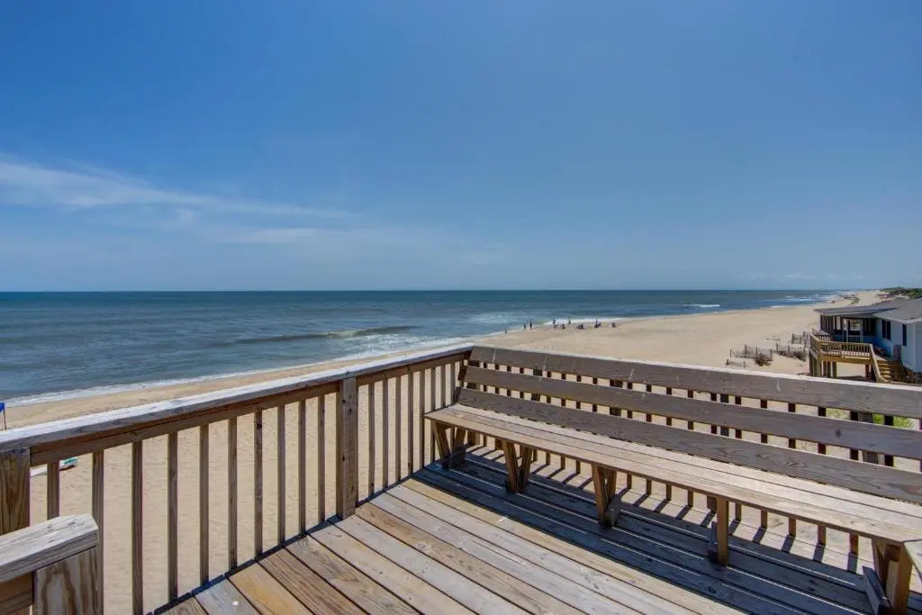 7144 - Dolphin Lookout