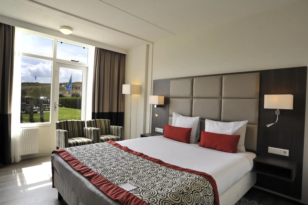 Strandhotel Westduin