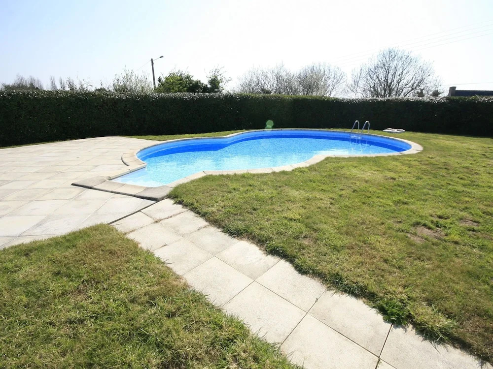 Cozy Holiday Home in Penmarch with Private Swimming Pool