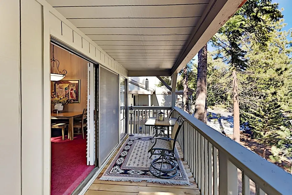 Kingwood Village Condo with Sparkling Pool -- Near Beach & Northstar