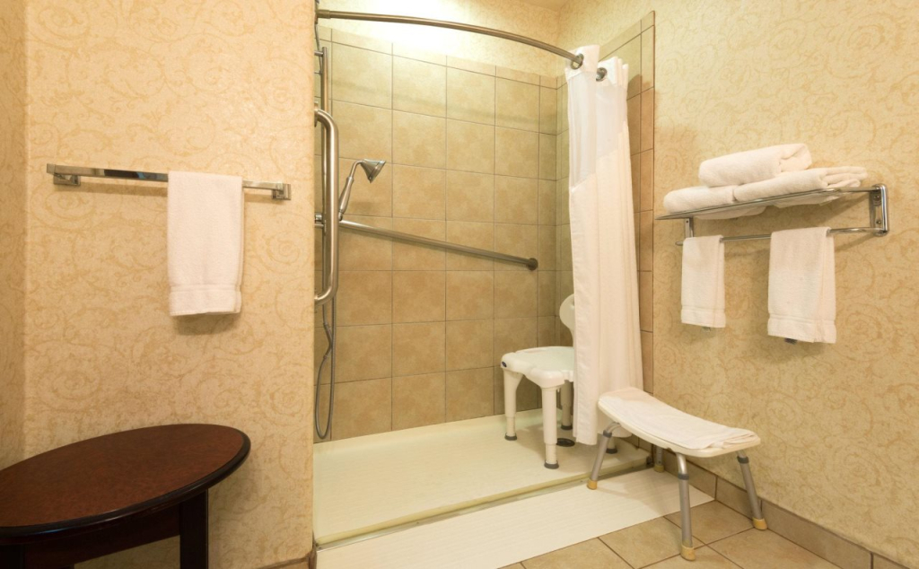 Holiday Inn Express Hotel & Suites Evanston by IHG
