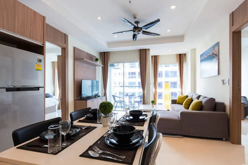 Nam Talay Jomtien Beach - Rooftop Ocean View - Close to Beach, Pool & Gym