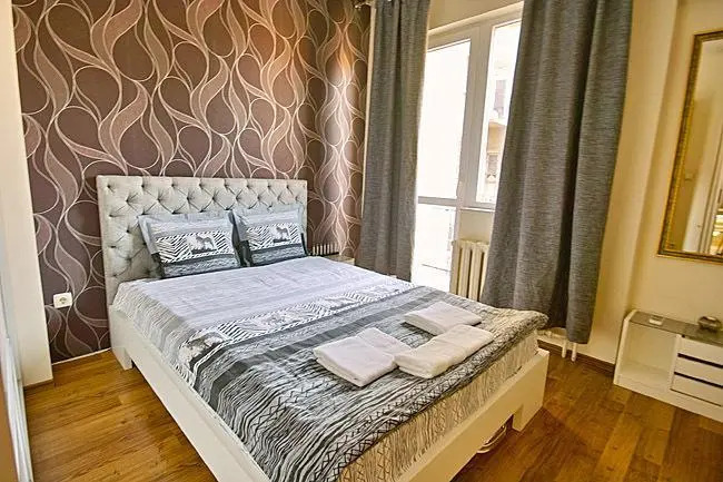 Silver Apartment