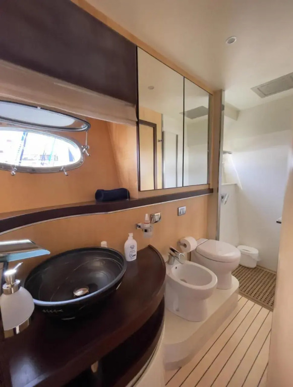 Yacht Lakura 55