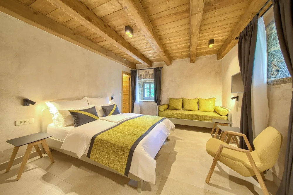 Luxury Jerini Barn
