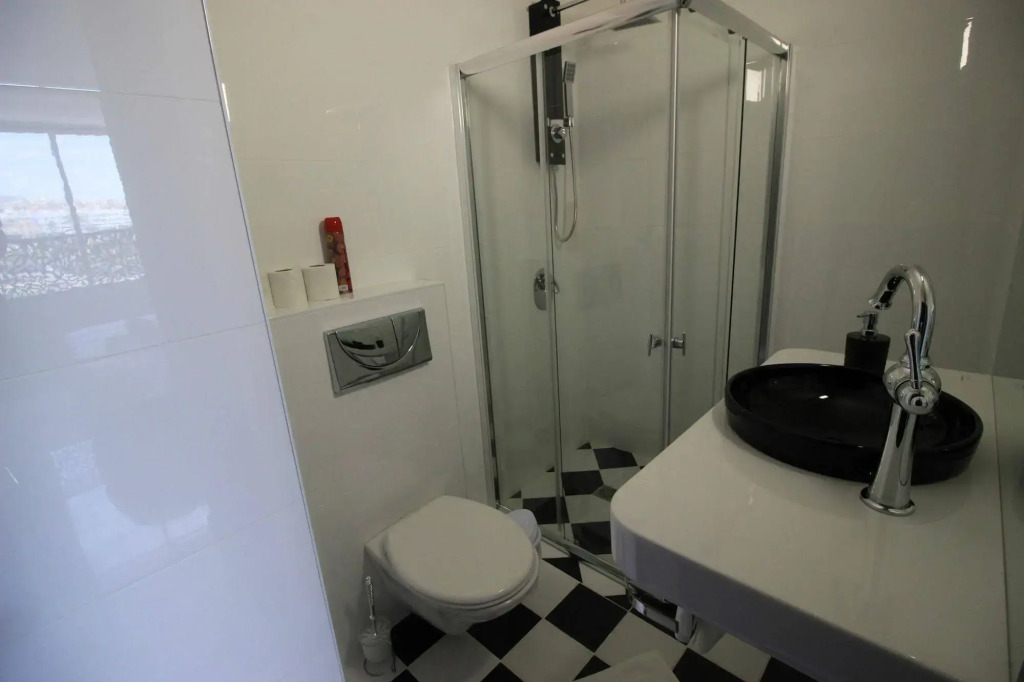 Rich Royal Suites