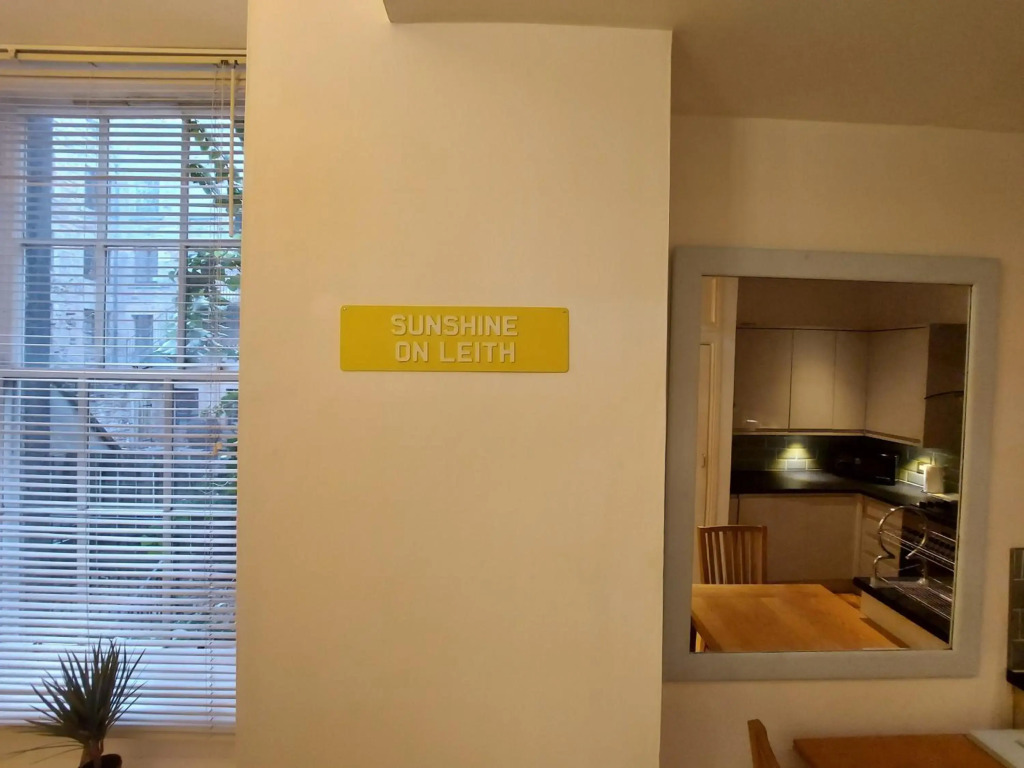 Sunshine On Leith Apartment
