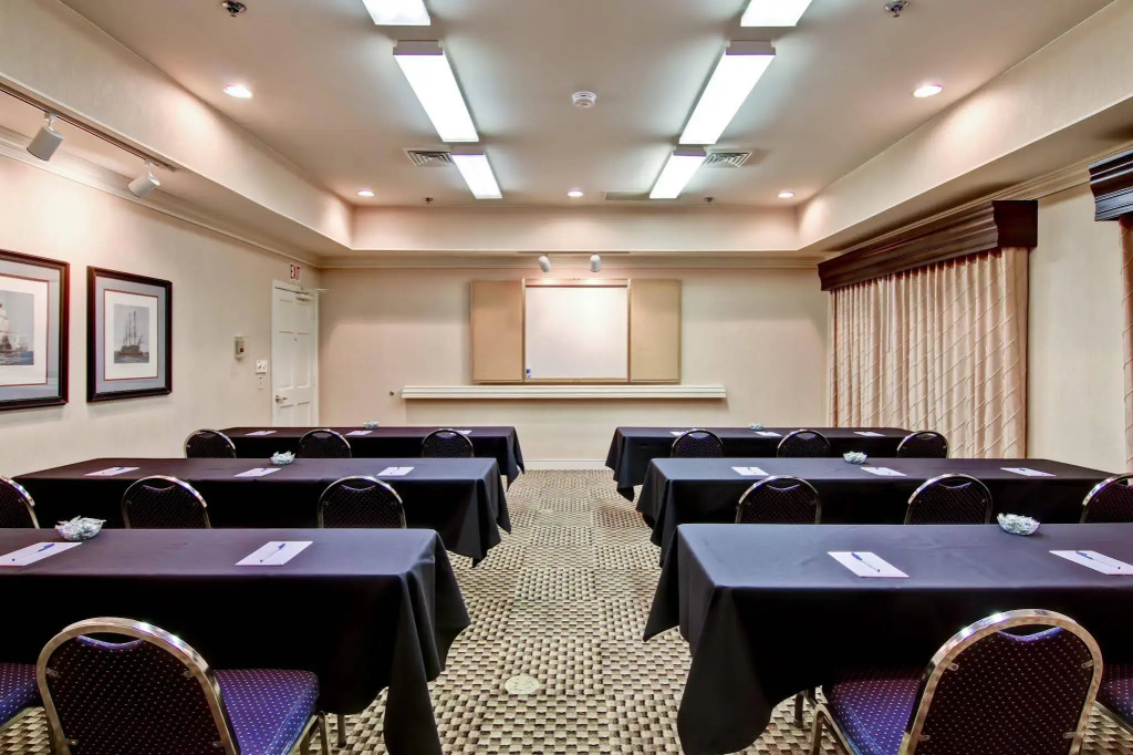 Addison Suites