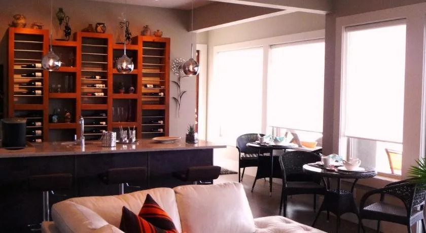 Hilltop Escape B&B