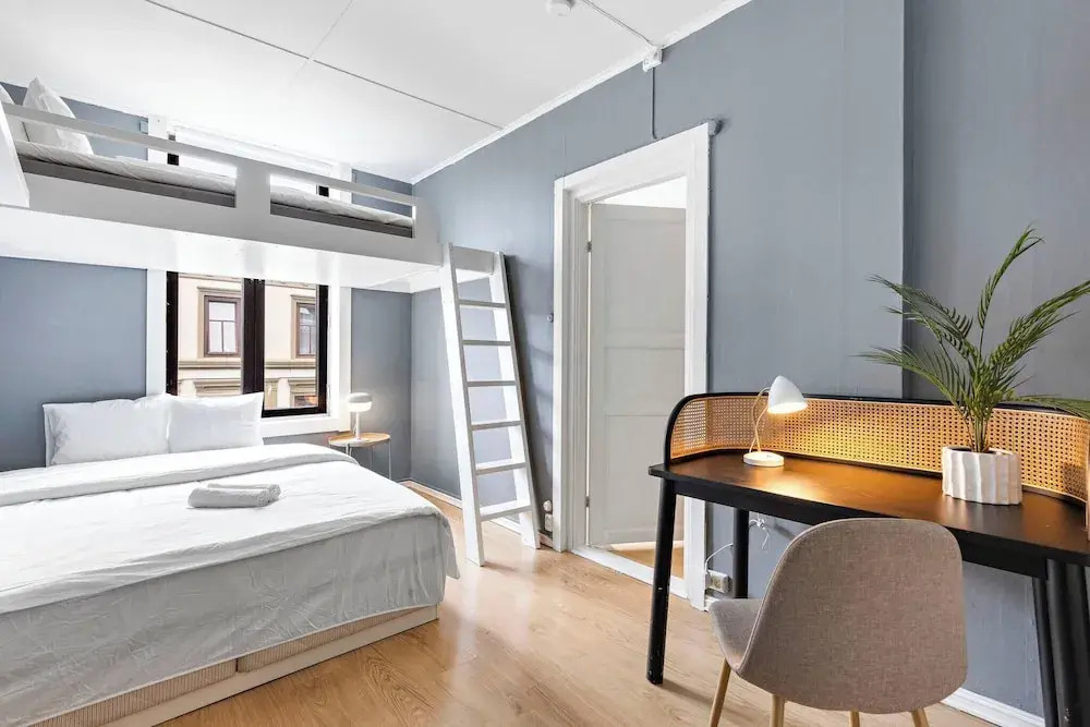 Big and Bright Apartment in the Center