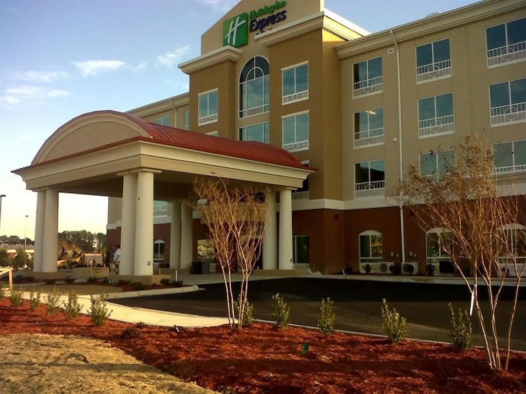 Holiday Inn Express & Suites - Smithfield/Selma by IHG