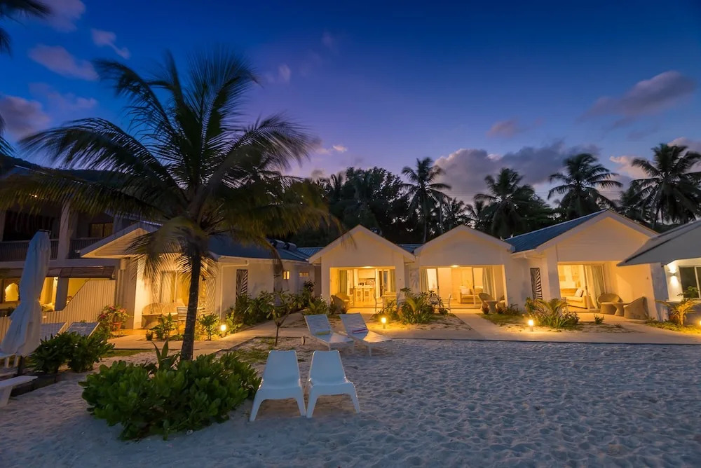 Le Nautique Beachfront Apartments