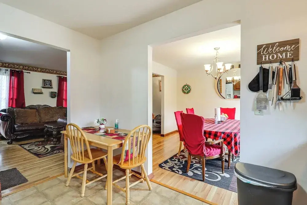 < 1 Mi to Lake: Family Home in Albrightsville!