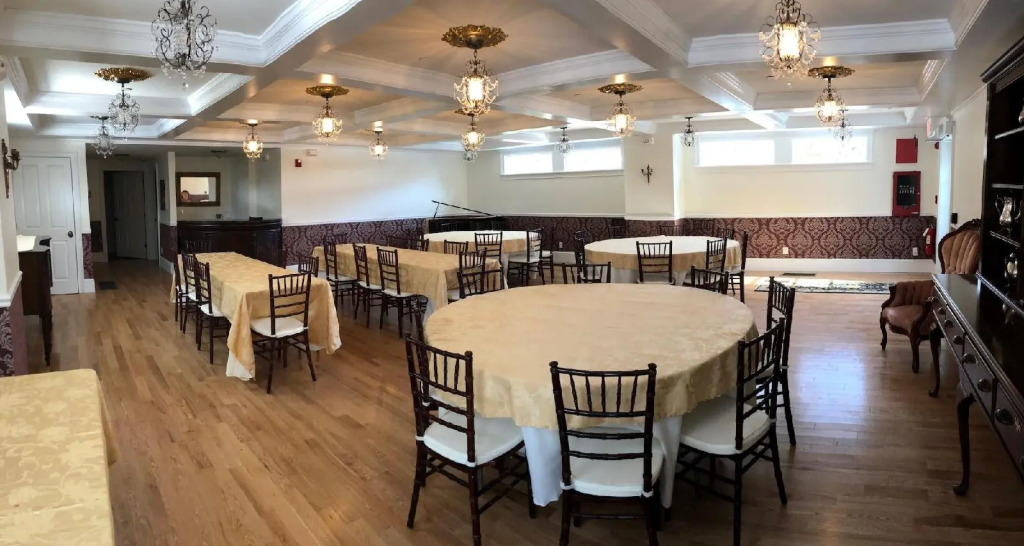Silver Fountain Inn