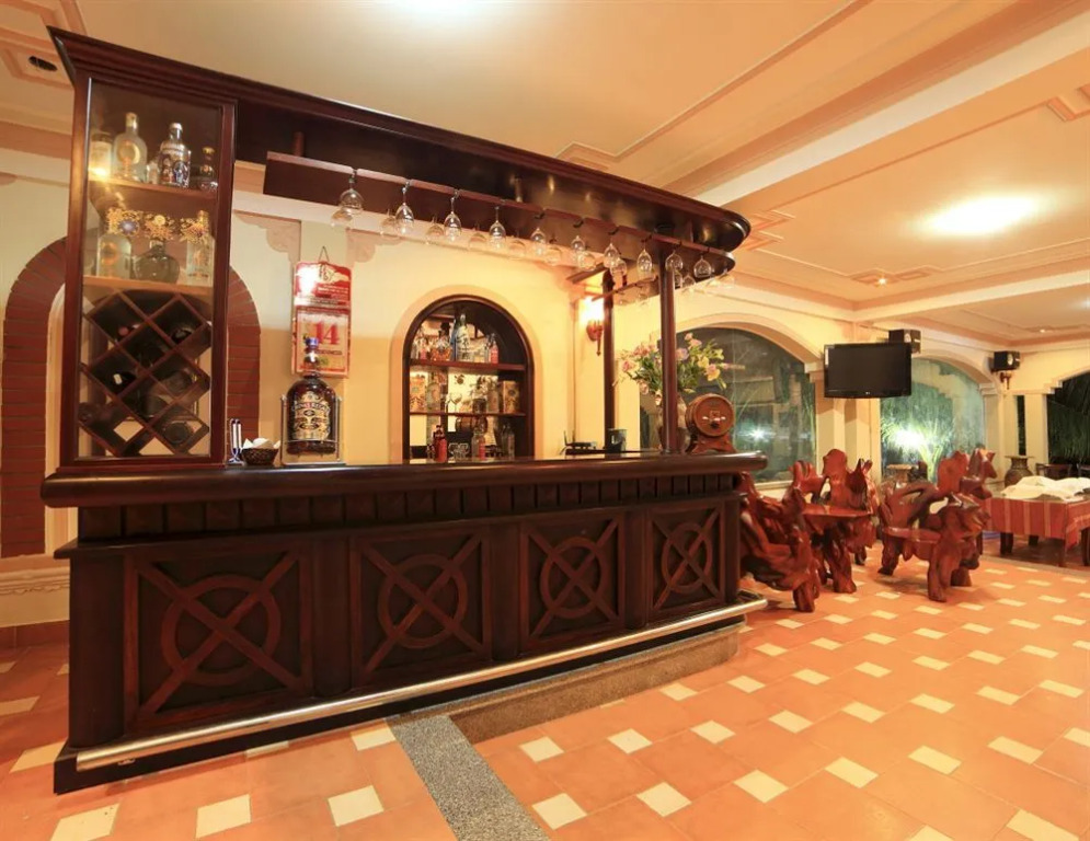 Gold Rooster Resort