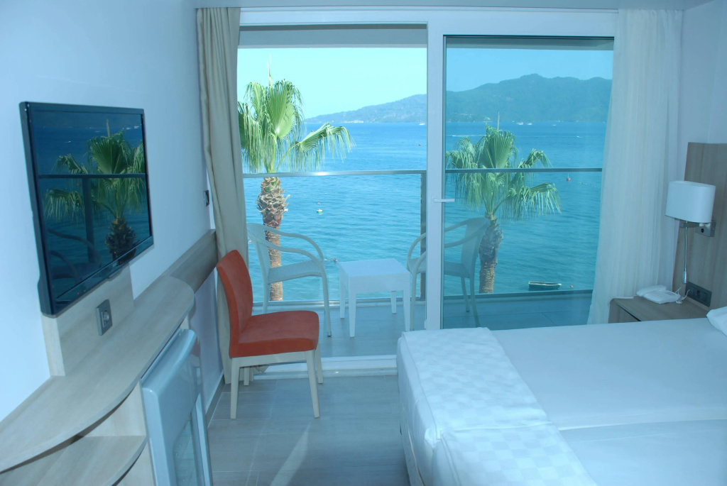 Begonville Beach Hotel - Adults Only